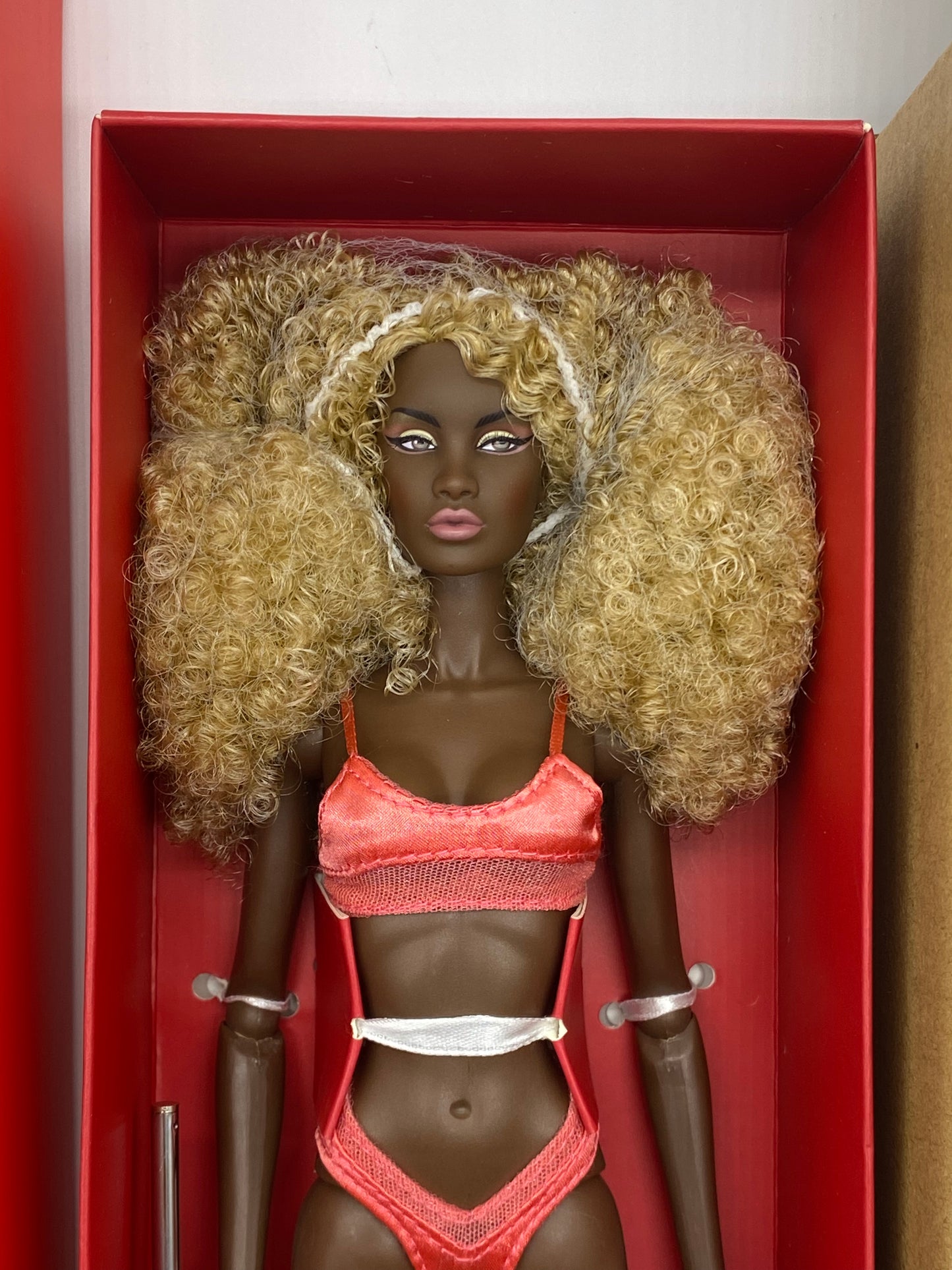 Integrity Toys Fashion Royalty Meteor Still Poppin Keeki Adaeze Doll W Club Mint New