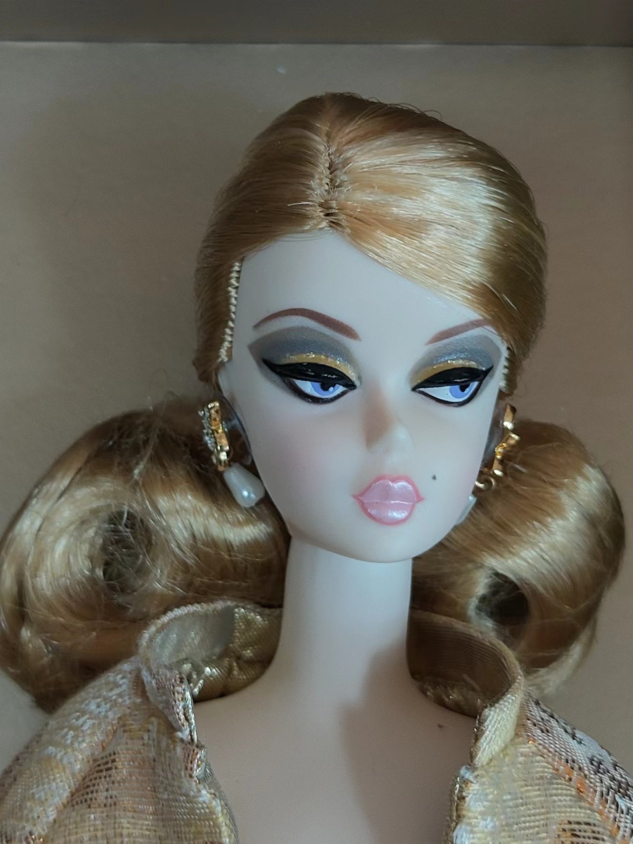 Golden Gala White Silkstone Barbie Fashion Model Doll 2009 NBDCC 50th Anniversary Mattel NRFB