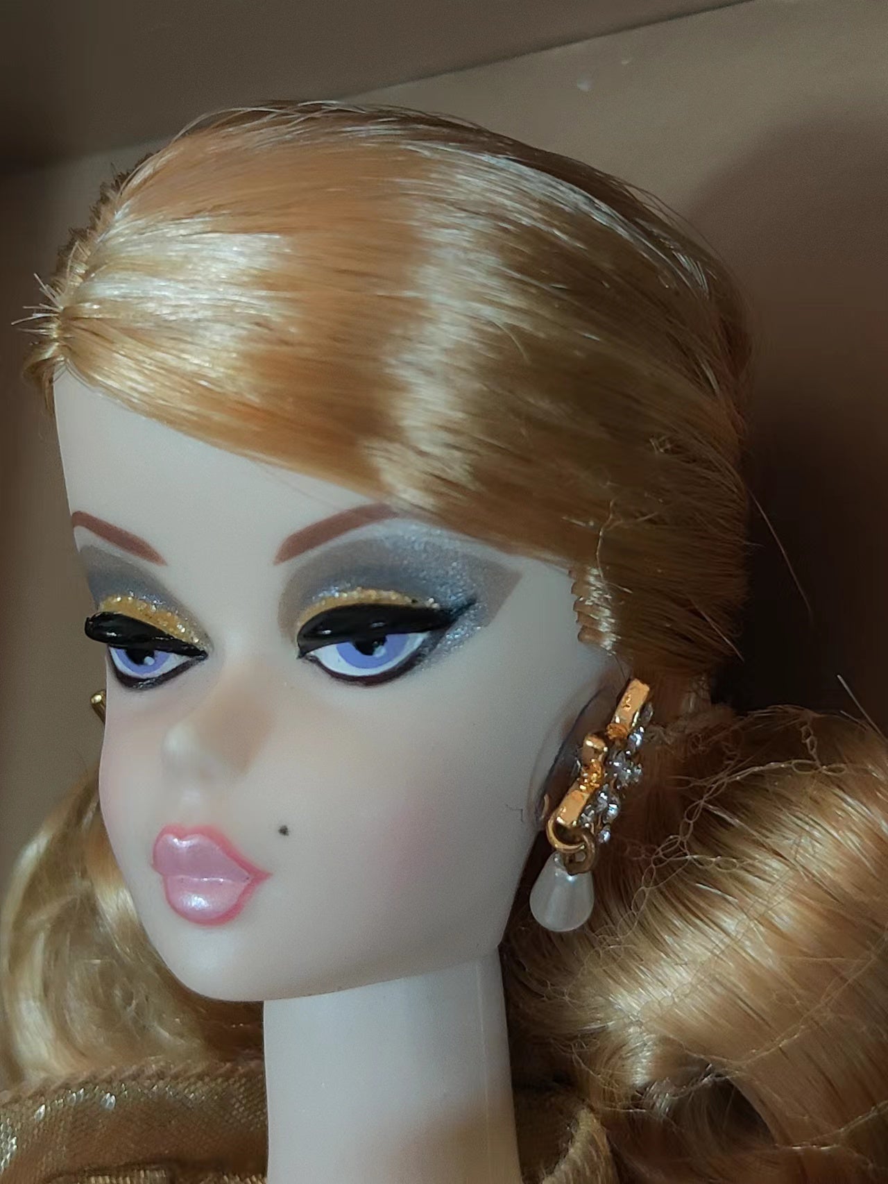 Golden Gala White Silkstone Barbie Fashion Model Doll 2009 NBDCC 50th Anniversary Mattel NRFB