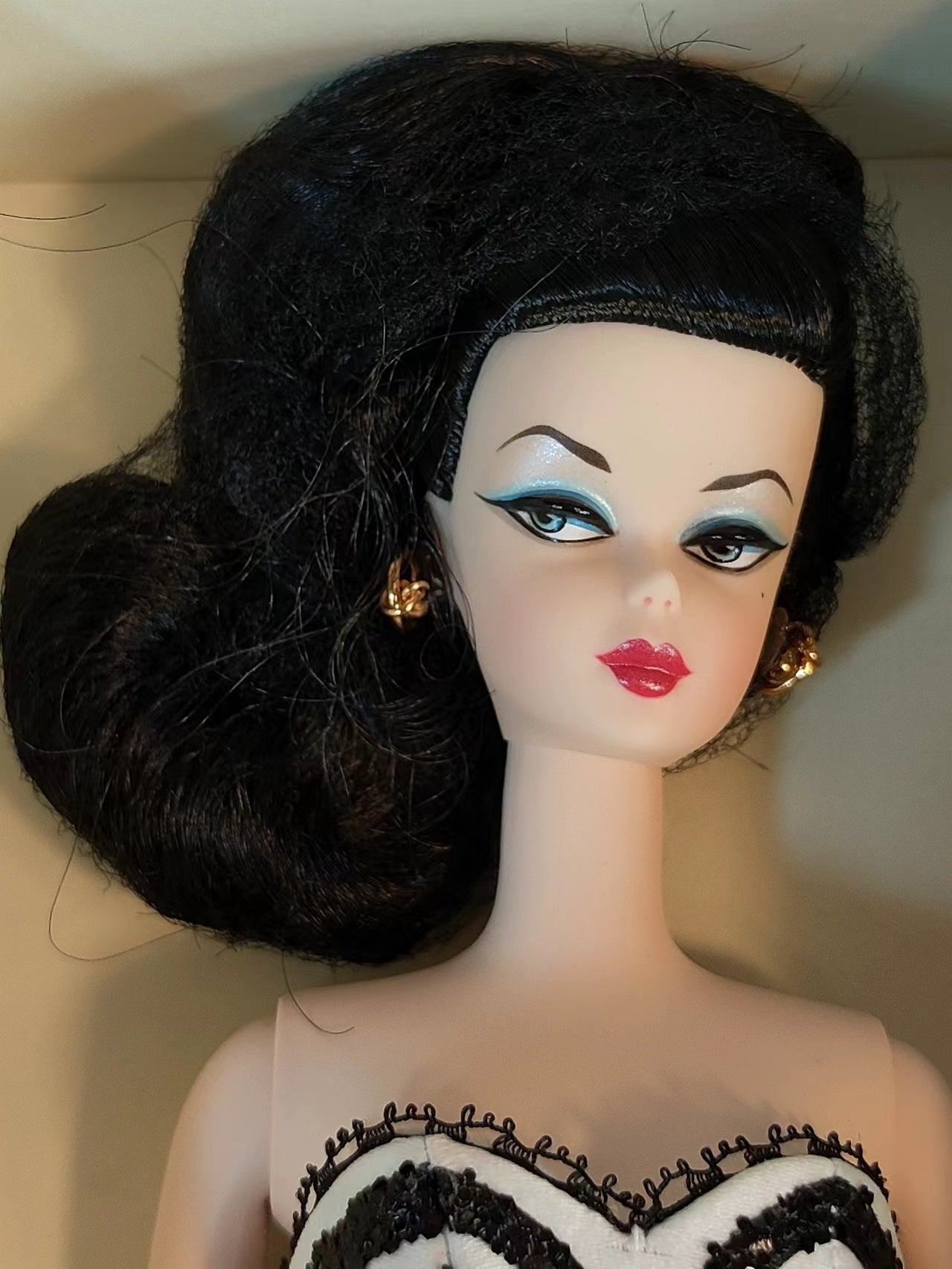 Silkstone Barbie Doll Platinum Raven hair Debut Fashion Model by Mattel