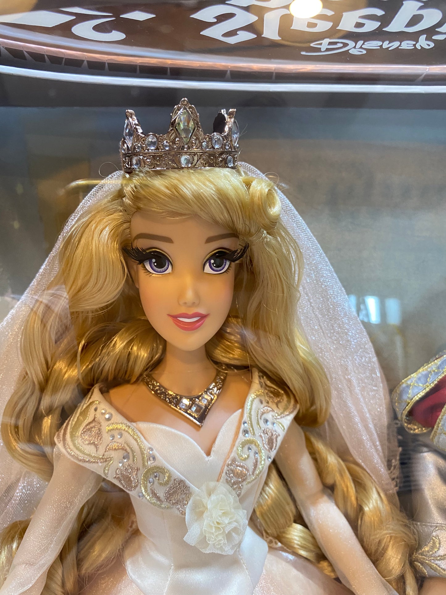 Disney Aurora and Prince Phillip Doll Set Platinum 60th Anniversary Wedding Sleeping Beauty