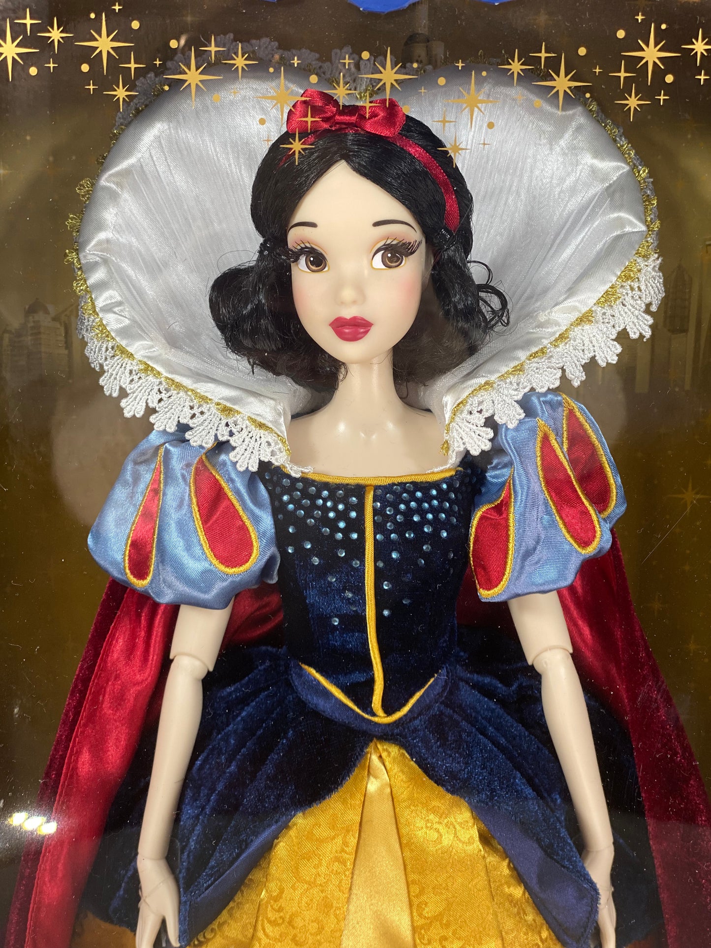 Disney Shanghai Snow White Doll Grand Opening Limited Edition L1200 Store Resort